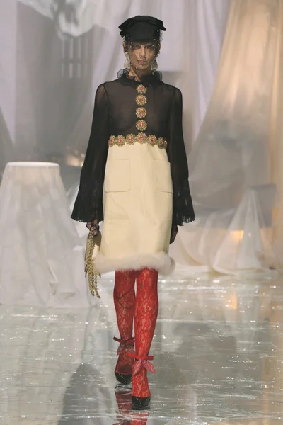 Look 49